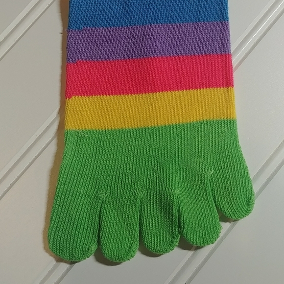 Focus Green Rainbow Striped Toe Socks - Picture 6 of 8